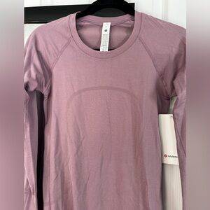 lululemon athletica Women's Lavender Long Sleeve Swiftly